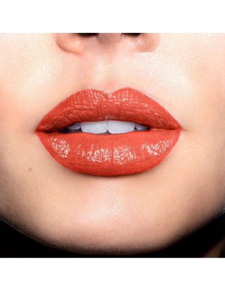 Revlon Super Lustrous Barra De Labios 750 Kiss Me Coral 4.49Gr