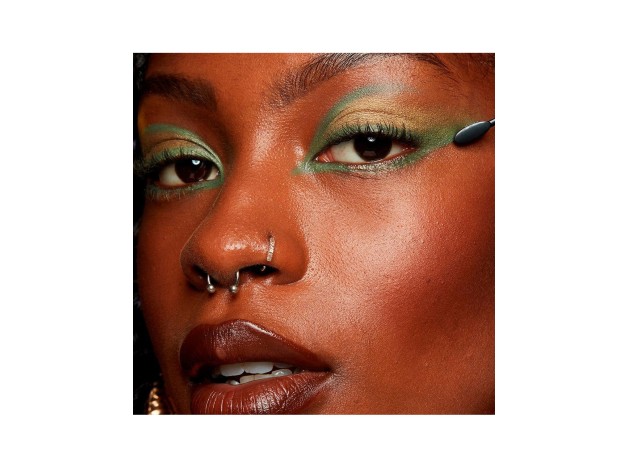 Nyx Epic Smoke Liner Nro 8 Sage Sparks 1Ud