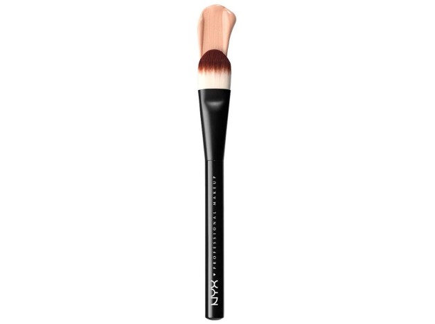 Nyx Pro Flat Foundation Brush Prob07 1Ud