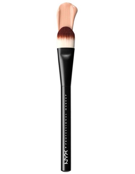 Nyx Pro Flat Foundation Brush Prob07 1Ud
