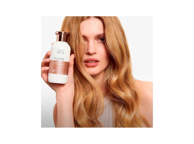 Wella Fusion Intense Repair Shampoo 1L