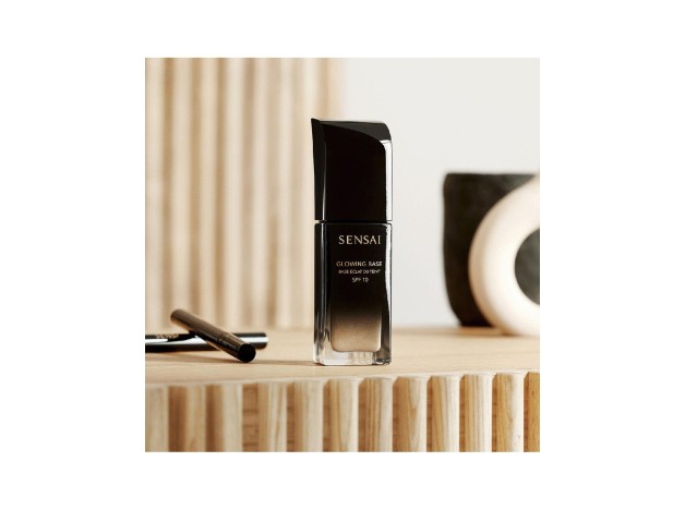 Sensai Glowing Base Spf10 30 Ml