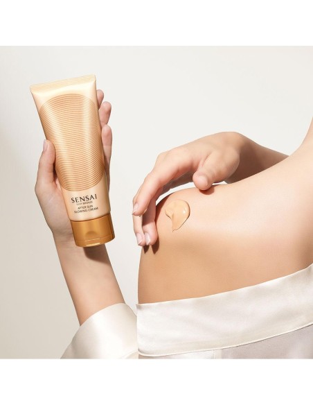 Silky Bronze After Sun Glowing Cream 150 Ml