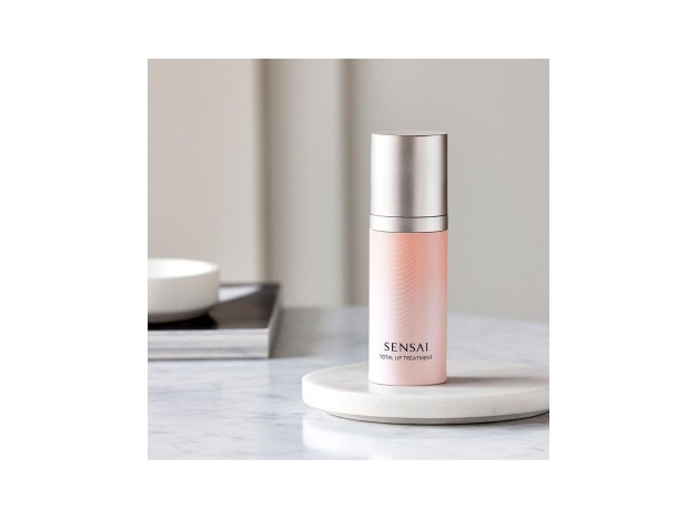 Sensai Cellular Performance Total Lip Treatment...