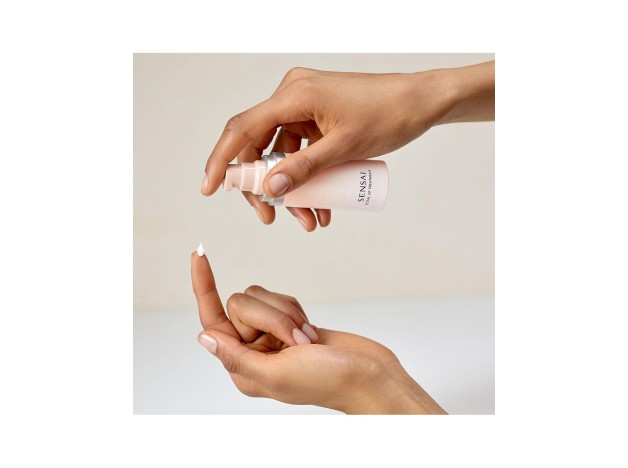 Sensai Cellular Performance Total Lip Treatment...