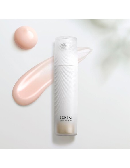 Essence Day Veil 40 Ml
