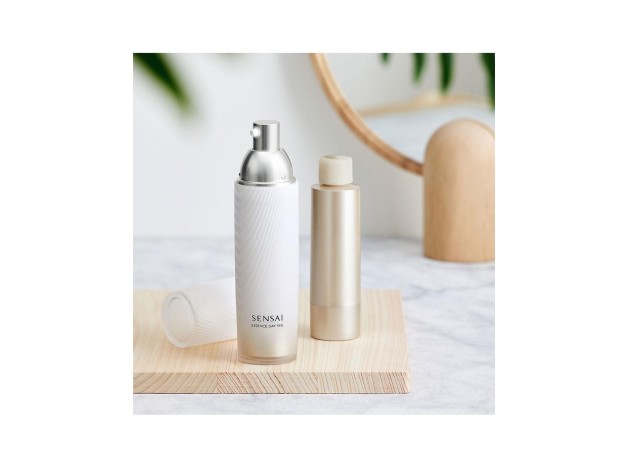 Essence Day Veil 40 Ml