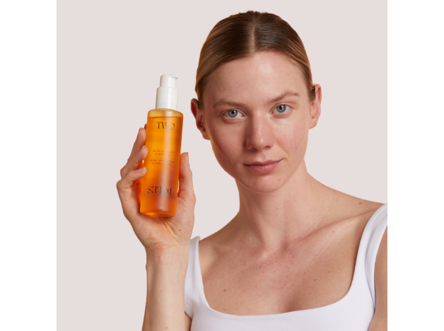 Two Poles Make-Up Melting Cleansing Oil 190 ml