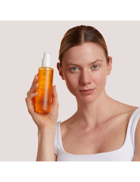 Two Poles Make-Up Melting Cleansing Oil 190 ml