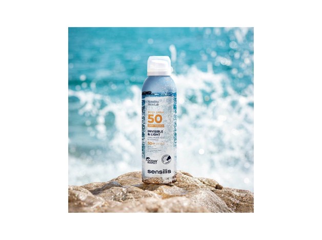 Invisible %26 Light Spray Corporal Spf50+ 200 Ml