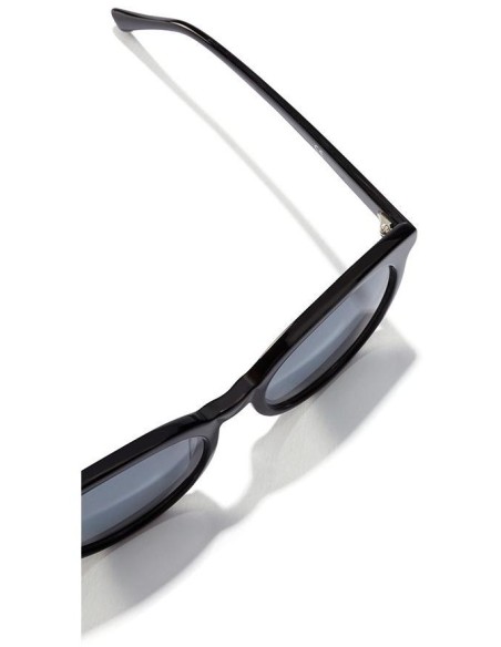 Hawkers Resort Black Dark 1Ud