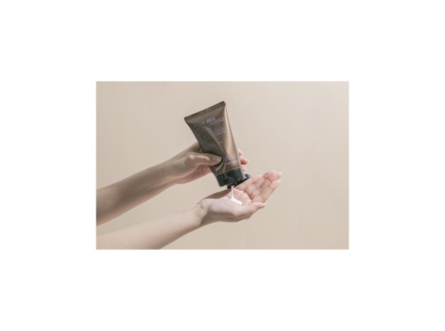Benton Snail Bee High Content Face Lotion Tube...
