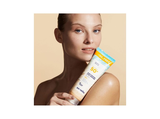 Moisturizing %26 Refreshing Gel Crema Spf50+...