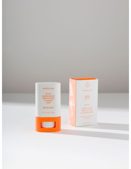 Arturo Alba Barra Solar Triple Acción SPF50 15 g