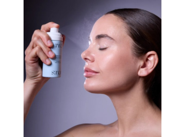 Two Poles Luminous Face Mist Bruma 80 ml