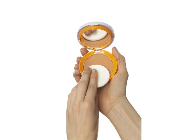 Heliocare 360º Oil-Free Compact SPF50+ Bronze...